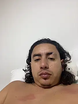 Snapshot of DanielGomez9 chatting on May 12, 2026, 4:42 am DanielGomez9 online show from May 12, 2026, 4:42 am