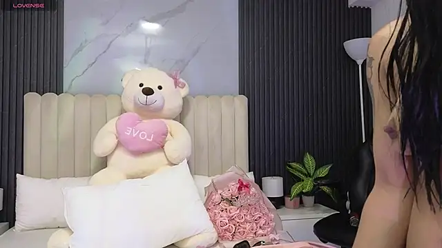 Madiee Rhea online show from June 20, 2026, 8:47 pm