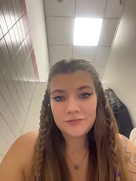 Holy Tereza online show from November 2, 2025, 3:39 pm