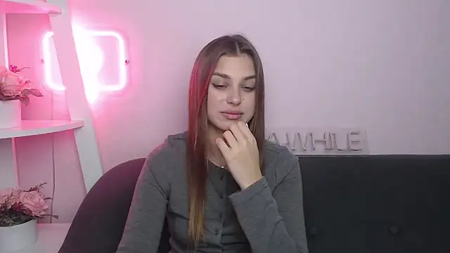 MilanaAngelAs online show from November 18, 2025, 8:34 pm