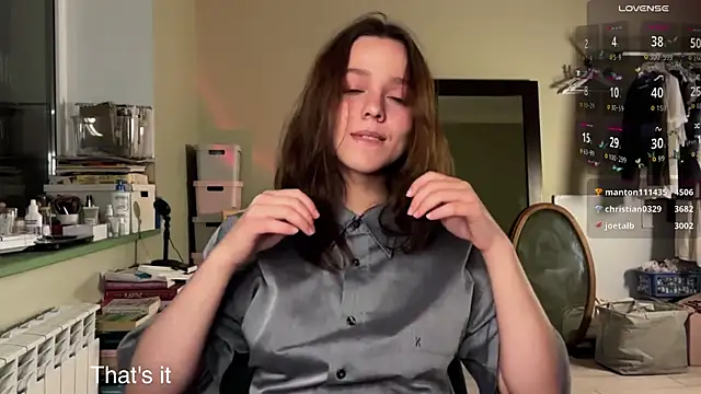 Addelin Moon online show from November 5, 2025, 4:54 pm