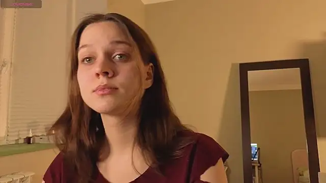 Addelin Moon online show from November 20, 2025, 4:29 pm