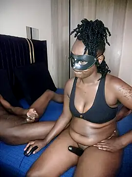 KikiLovesD online show from November 13, 2025, 7:56 am