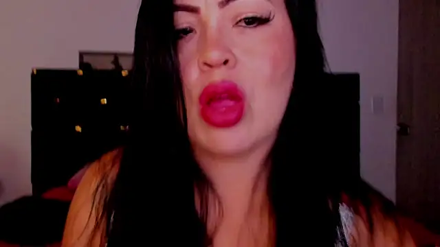 charlottemeyerr online show from February 12, 2025, 2:56 am