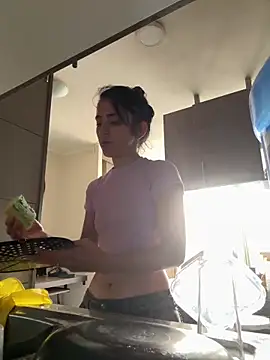 Snapshot of ViolettaSummer chatting on May 7, 2026, 4:54 pm ViolettaSummer online show from May 7, 2026, 4:54 pm
