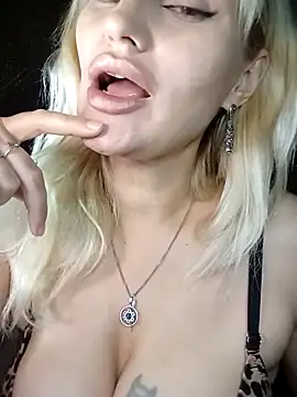 Snapshot of Freya_Milf chatting on September 19, 2025, 6:56 pm Freya Milf online show from September 19, 2025, 6:56 pm