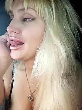 Freya Milf online show from February 17, 2026, 2:36 pm