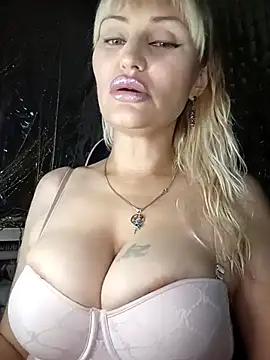 Snapshot of Freya_Milf chatting on September 10, 2025, 6:18 pm Freya Milf online show from September 10, 2025, 6:18 pm