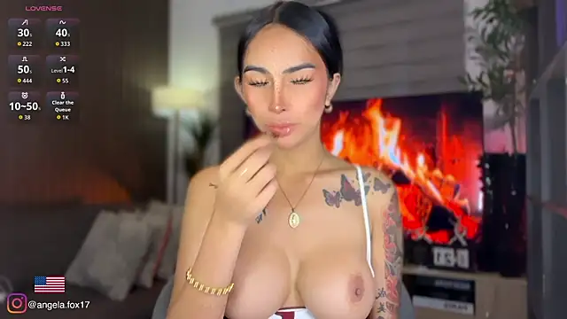 Snapshot of Angela_foxx chatting on July 25, 2026, 9:43 pm Angela foxx online show from July 25, 2026, 9:43 pm