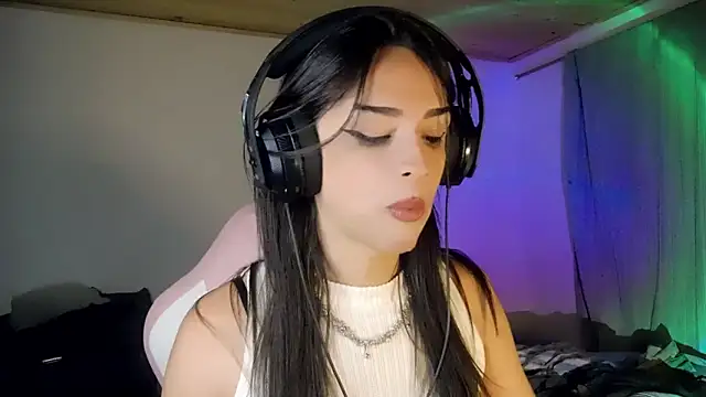 Dollbehavior  online show from January 15, 2026, 8:29 am