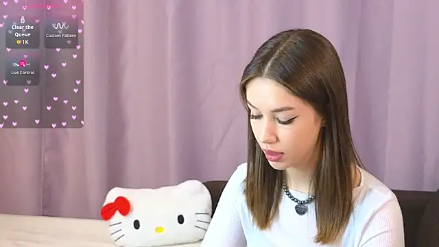 ellie kramer online show from October 14, 2025, 7:25 pm