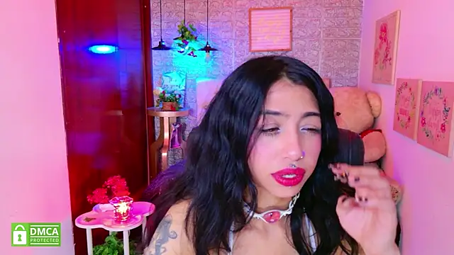 REDHOTTER  online show from November 7, 2025, 8:13 pm