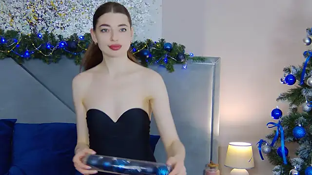 NicoleRosss online show from December 18, 2025, 11:25 am