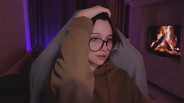 yourconcept online show from September 18, 2025, 2:03 am