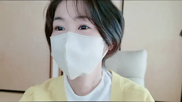 xxArisaxx online show from April 16, 2026, 5:19 am