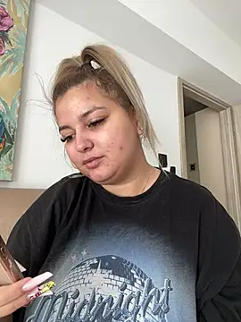 AllysonK online show from March 6, 2025, 9:36 am