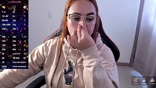 maryluna95 online show from October 27, 2025, 2:07 pm