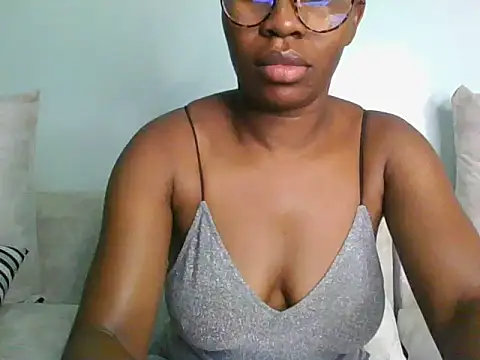 lisaa544 online show from February 10, 2026, 4:00 am