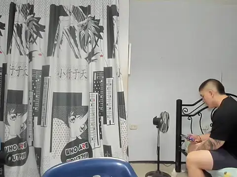 Snapshot of regan_jhonso chatting on November 15, 2025, 9:41 pm regan jhonso online show from November 15, 2025, 9:41 pm
