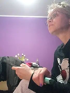 BritneyHudson online show from March 5, 2026, 2:30 am