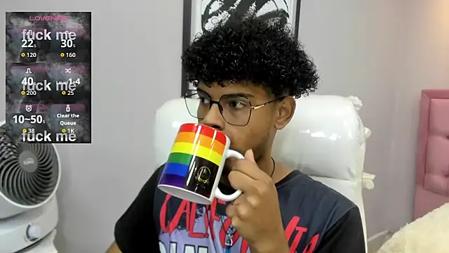 boylittle19cm online show from November 15, 2025, 12:31 pm