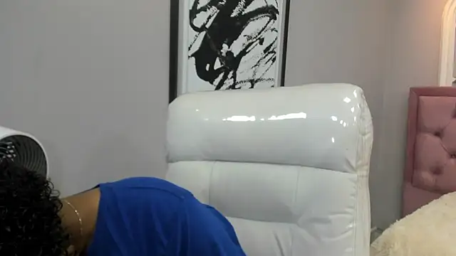 boylittle19cm online show from November 16, 2025, 12:43 pm