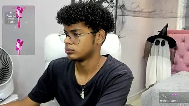 boylittle19cm online show from November 4, 2025, 12:31 pm