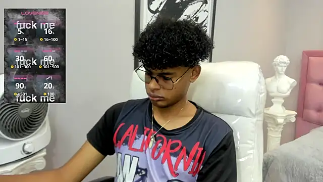 boylittle19cm online show from November 9, 2025, 12:42 pm