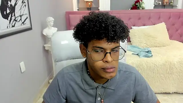 boylittle19cm online show from November 25, 2025, 12:27 pm