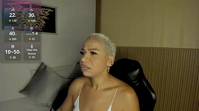 summer night  online show from April 8, 2026, 11:33 am