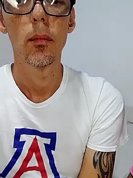 KarameloVzla online show from October 10, 2025, 2:12 am