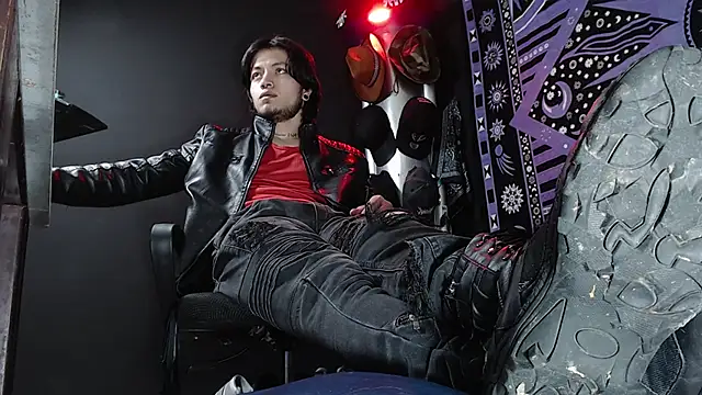 Dicaprioo  online show from March 8, 2025, 7:42 pm