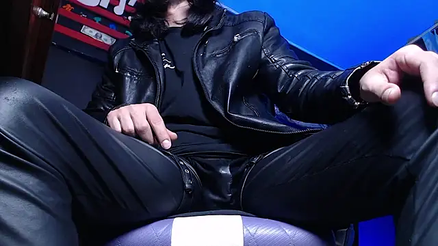 Snapshot of Dicaprioo_ chatting on February 4, 2026, 11:49 am Dicaprioo online show from February 4, 2026, 11:49 am