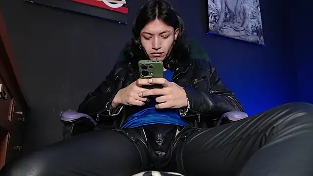 Snapshot of Dicaprioo_ chatting on February 7, 2026, 2:58 pm Dicaprioo online show from February 7, 2026, 2:58 pm