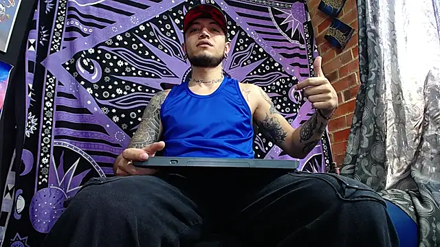 Snapshot of Dicaprioo_ chatting on February 25, 2026, 7:14 pm Dicaprioo online show from February 25, 2026, 7:14 pm