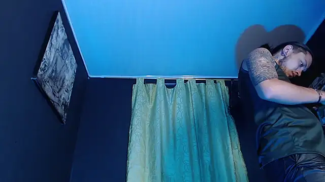 Dicaprioo  online show from April 8, 2026, 5:42 am