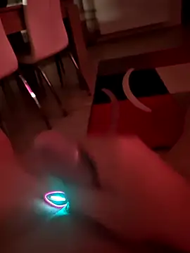 Szeltolo001 online show from April 5, 2026, 2:40 am