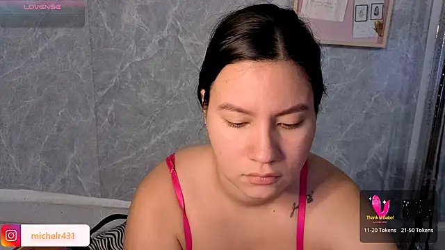 Snapshot of Mia__reys chatting on June 2, 2026, 12:27 pm Mia reys online show from June 2, 2026, 12:27 pm