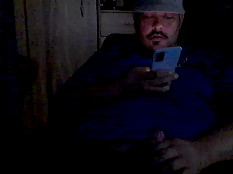 Snapshot of GILBERTHOR92 chatting on November 3, 2025, 10:41 am GILBERTHOR92 online show from November 3, 2025, 10:41 am