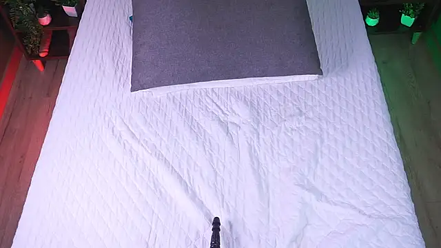 Snapshot of RaquelLust chatting on March 13, 2025, 7:42 am RaquelLust online show from March 13, 2025, 7:42 am