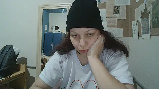 Snapshot of bbyedarling chatting on October 16, 2025, 2:42 am bbyedarling online show from October 16, 2025, 2:42 am