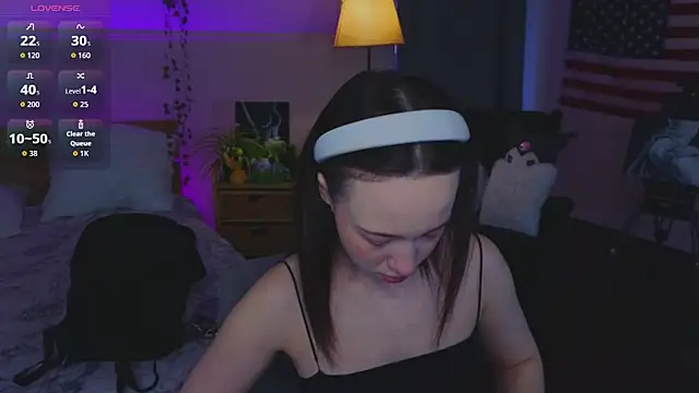 Hayle Hill online show from March 29, 2026, 12:01 am