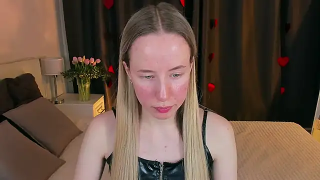 Snapshot of Cassie_Kelman chatting on February 14, 2025, 9:21 pm Cassie Kelman online show from February 14, 2025, 9:21 pm