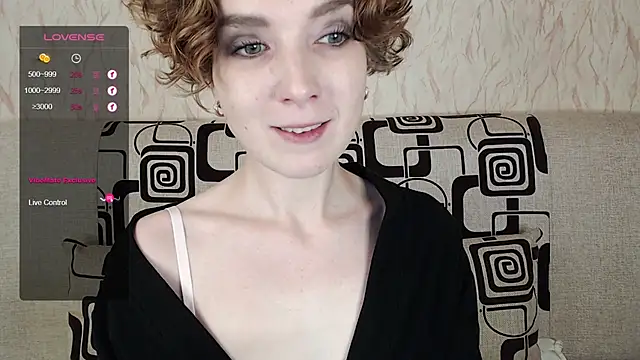 Snapshot of TinaWince chatting on October 12, 2025, 4:47 am TinaWince online show from October 12, 2025, 4:47 am