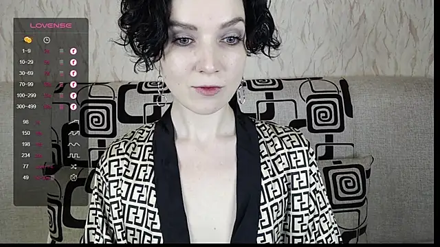 Snapshot of TinaWince chatting on February 20, 2025, 5:33 am TinaWince online show from February 20, 2025, 5:33 am