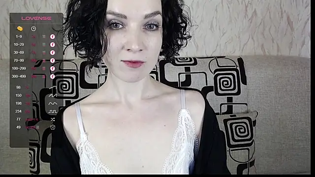 Snapshot of TinaWince chatting on February 19, 2025, 8:55 am TinaWince online show from February 19, 2025, 8:55 am