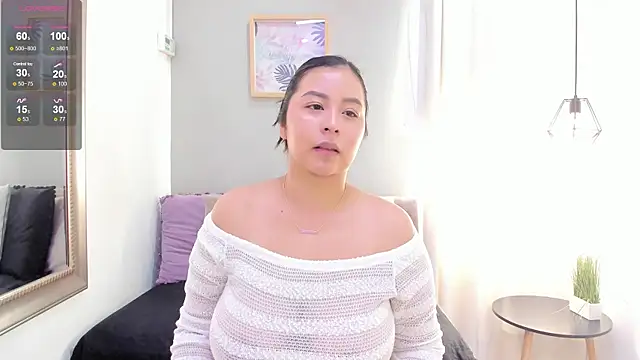  alaiasmile  online show from November 6, 2025, 7:18 pm