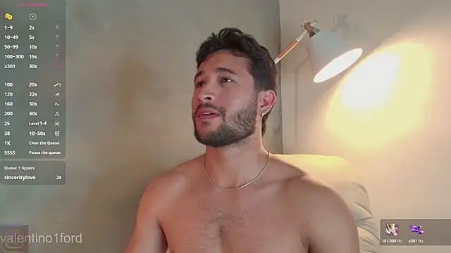 Snapshot of Valentinoford chatting on January 29, 2025, 1:37 am Valentinoford online show from January 29, 2025, 1:37 am