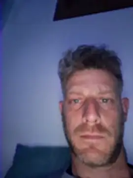 Snapshot of Jonjon3669 chatting on April 4, 2026, 10:05 pm Jonjon3669 online show from April 4, 2026, 10:05 pm