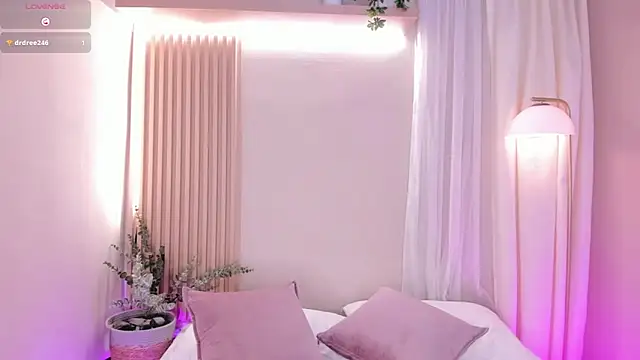 Snapshot of mara_brooks chatting on November 14, 2025, 8:23 pm mara brooks online show from November 14, 2025, 8:23 pm